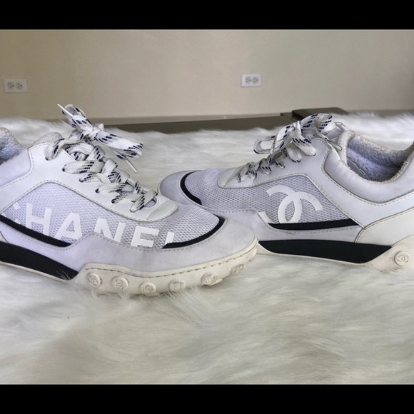 Authentic Chanel leather trainers size 39 - Picture 2 of 15